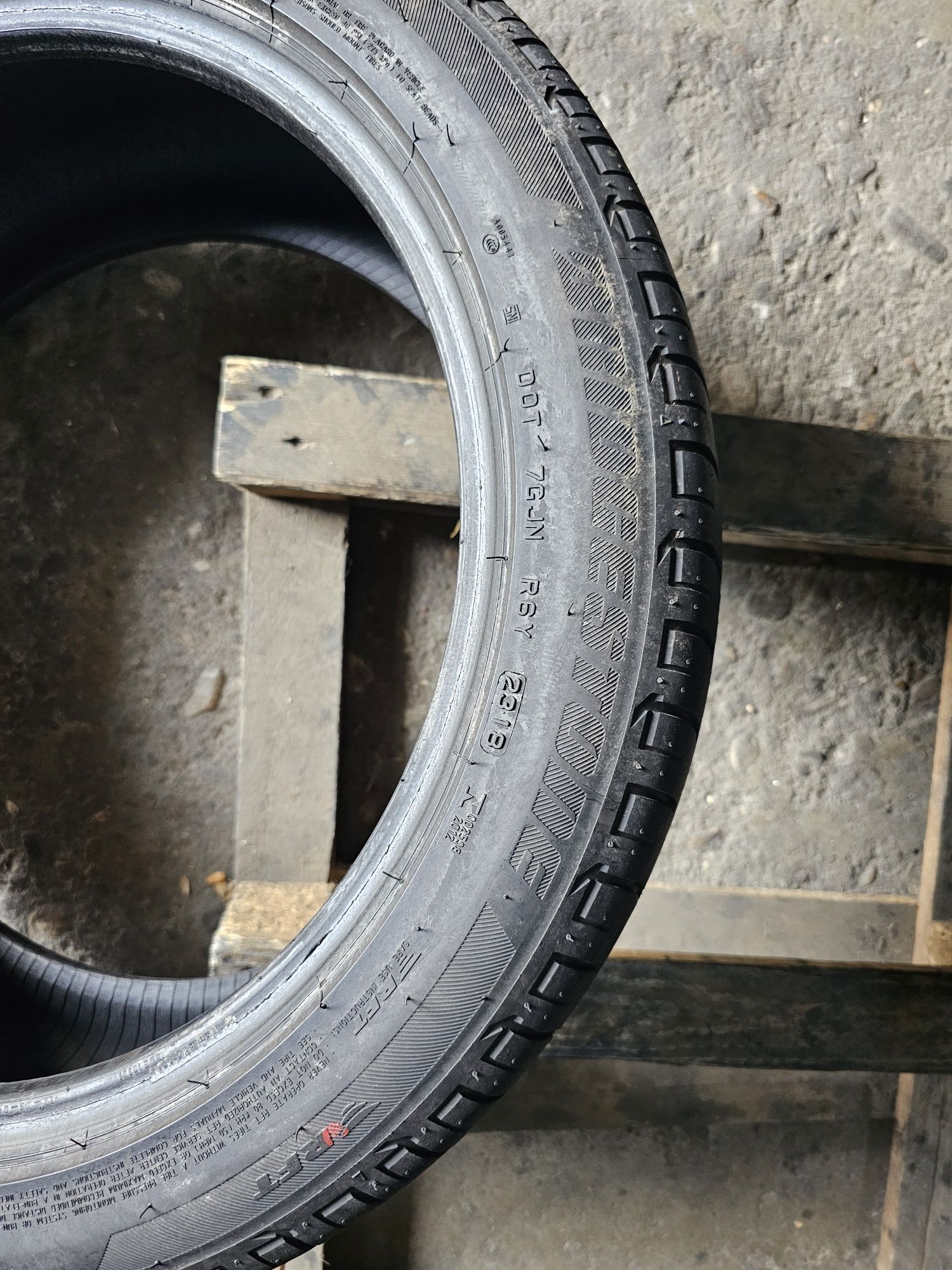 2 anvelope vara 235 45 19 Bridgestone