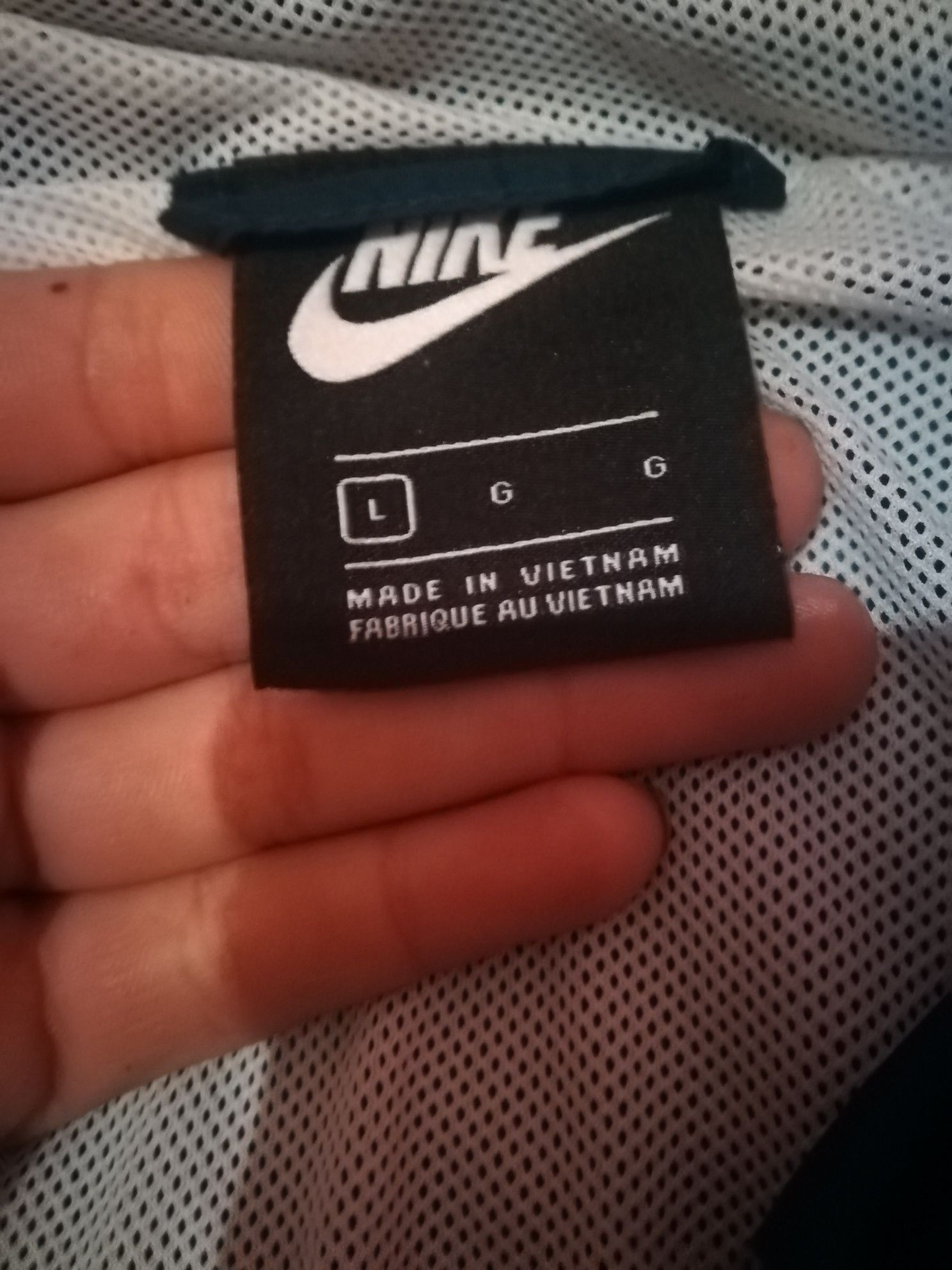 Vând trening nike