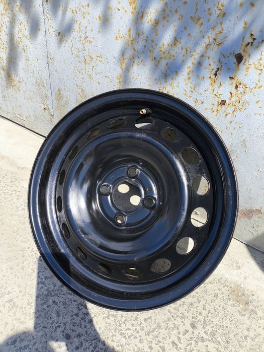 Vând set jenți Logan 2014 cu senzor