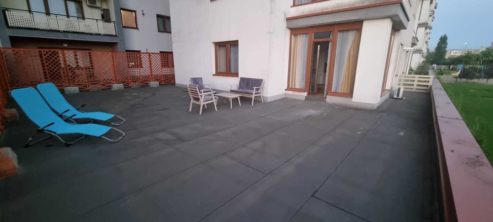Direct proprietar inchiriez apartament cu 3 camere si loc parcare