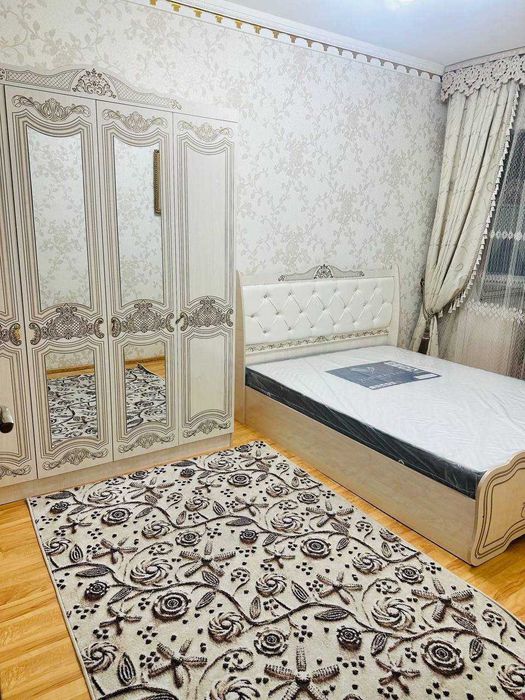 СРОЧНО! Продается 4-комнатная квартира в Яккасарайском районе