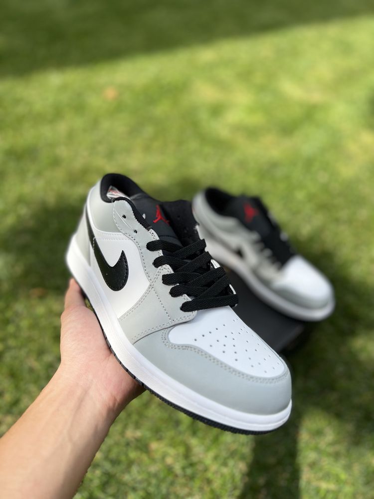 Air Jordan 1 Low Light Smoke Grey