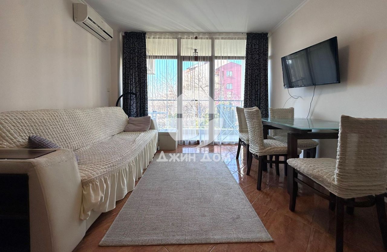 Продава се Тристаен апартамент в Свети Влас - 77 кв.м за 1364 €/кв.м - Снимка #1