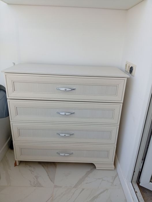 Комод срочно продам !