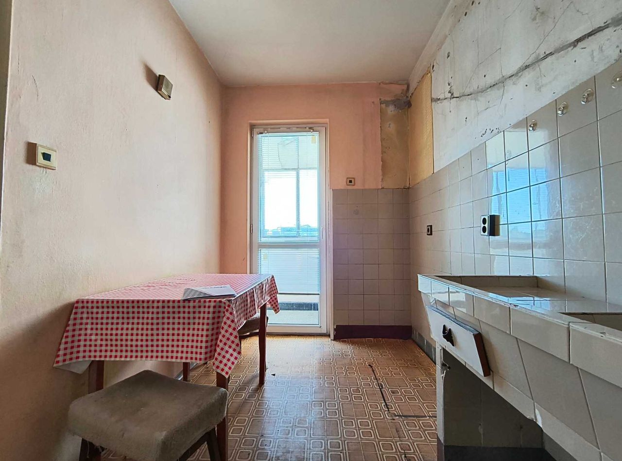 Продава се Тристаен апартамент в Русе, Родина 2 - 103 кв.м за 1263 €/кв.м - Снимка #9