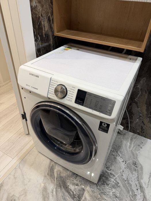 Продам стиральнуб машину самсунг .