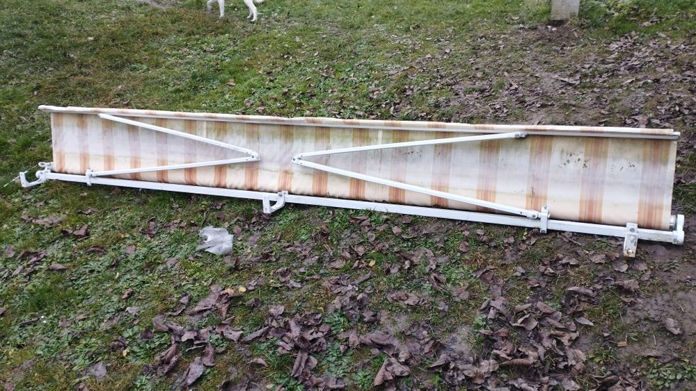 Pergola retractabila