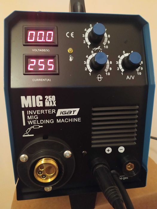 Заваръчен / Телоподаващ апарат MIG 250А - 4м шланг ТЕЛОПОДАВАЩО