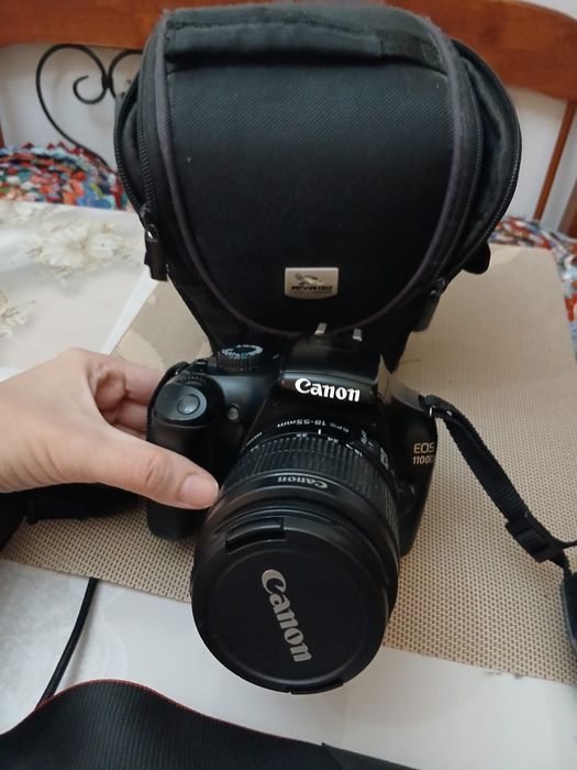 Фотокамера Canon EOS 1100D Kit 18-55