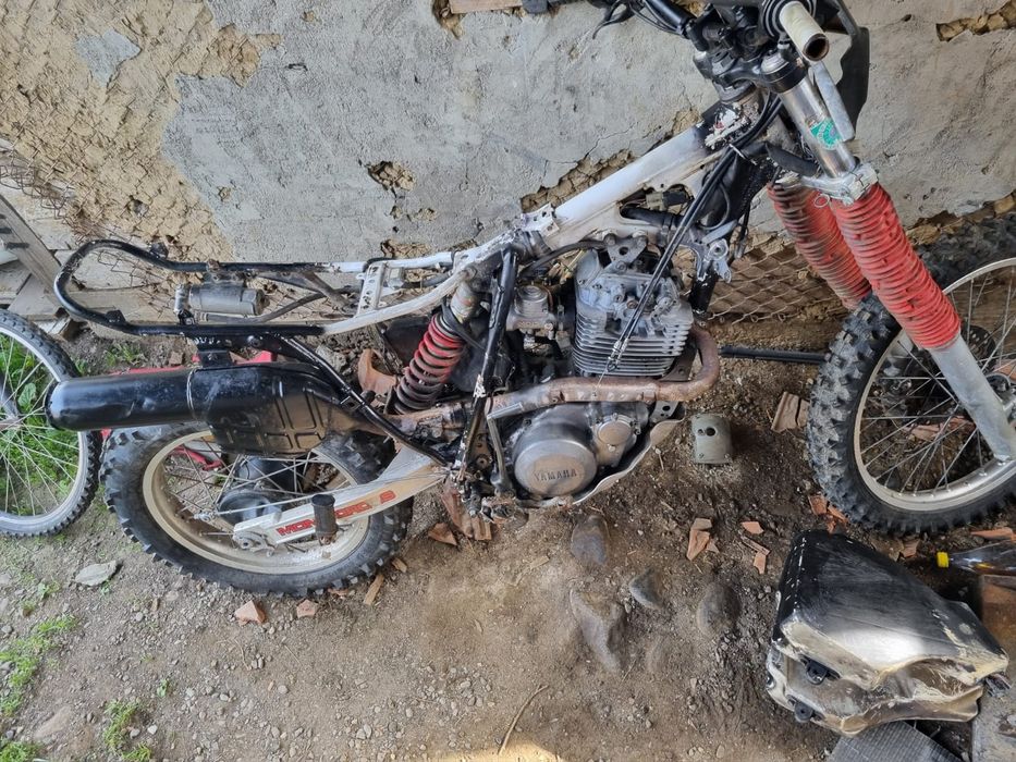 Cross Yamaha XT 600