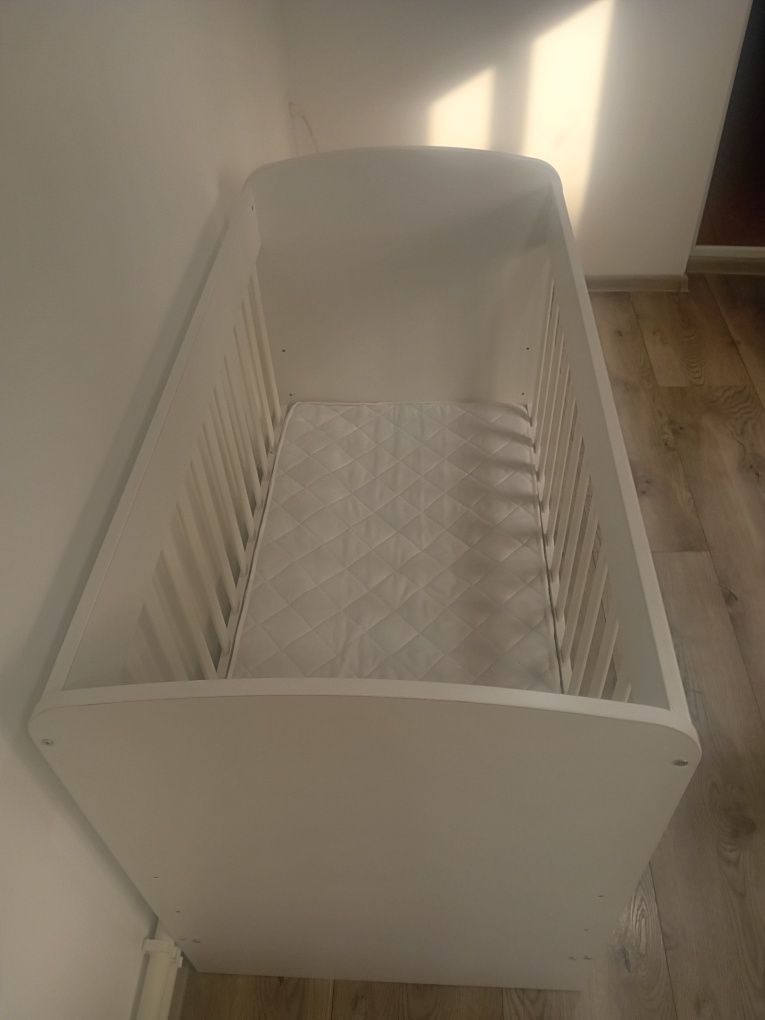 Vând pătuț pentru copii impecabil