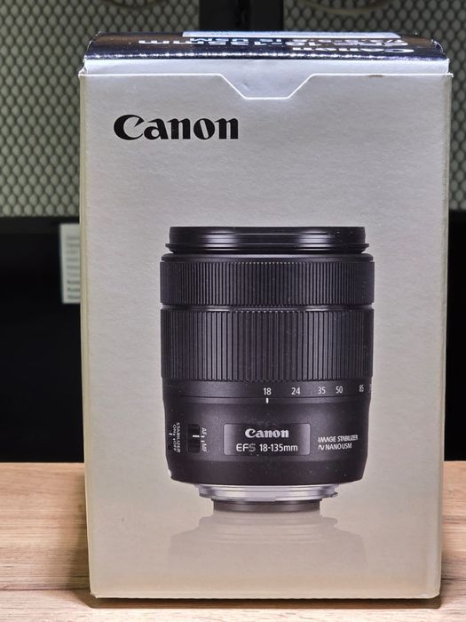 Объектив, Canon Zoom Lens EF-S 18-135mm, состояние новое, 0733/10