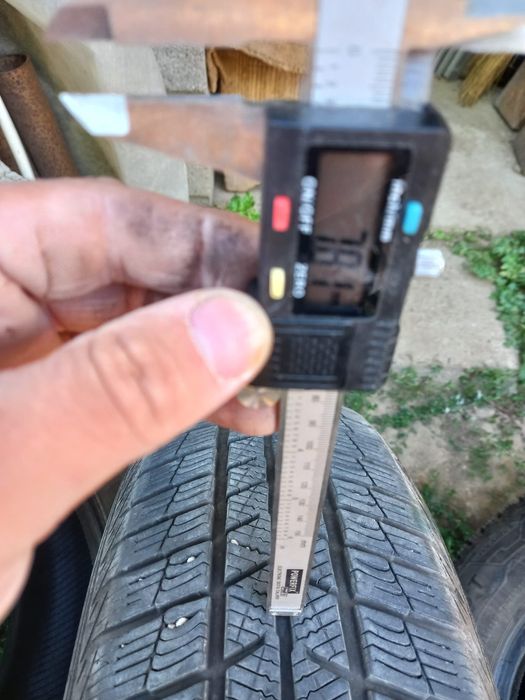 Anvelope  iarna 195 65 r 15 profil 8 mm