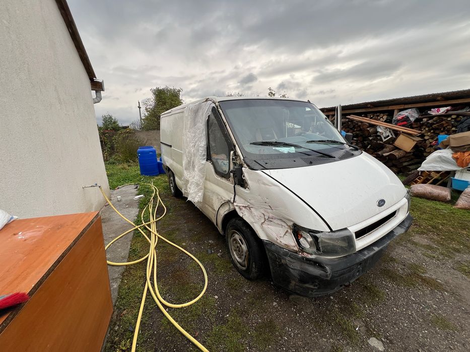 Ford Transit autoutilitara
