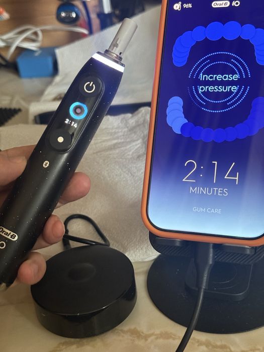 Oral B io10 plus Charger io sense