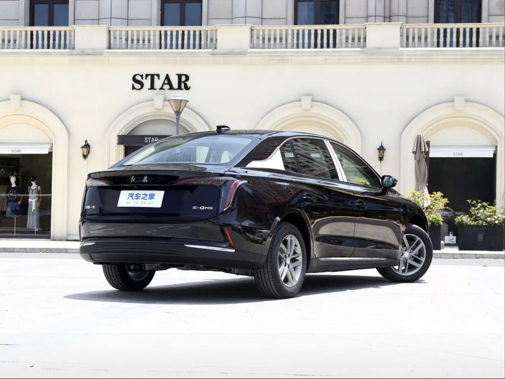 红旗 2025 Hongqi EQM5 500km restayling