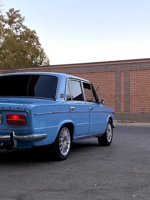 Vaz 2103 sotiladi sro'chni