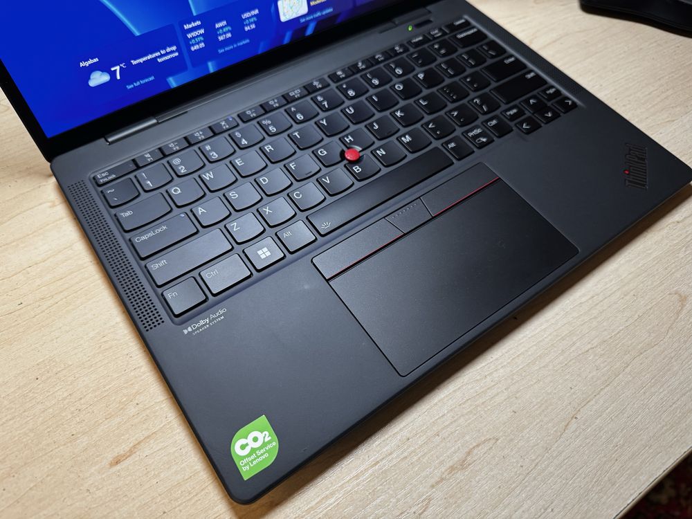 Сенсорный ноутбук ThinkPad X13s, Snapdragon 8