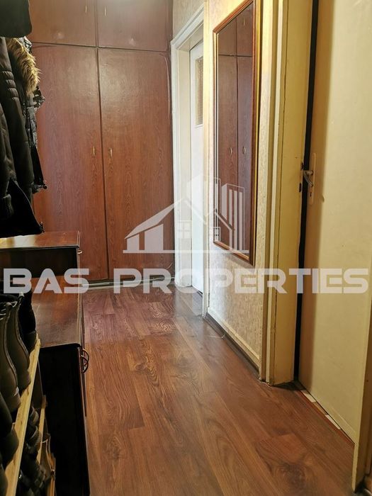 2-стаен в София-Толстой площ 61