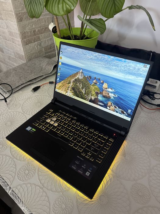 Лаптоп с NVIDIA видеокарта-8GB Ram-513GB