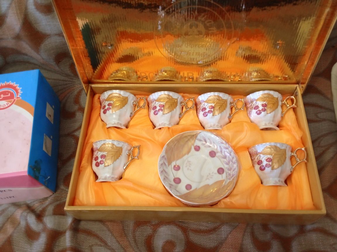 Сервизы, чайные наборы