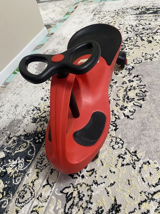 Машинка качалка отличного качества