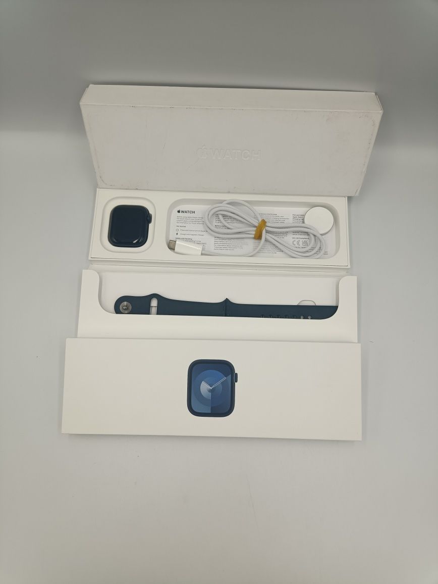 Apple watch 9 series.