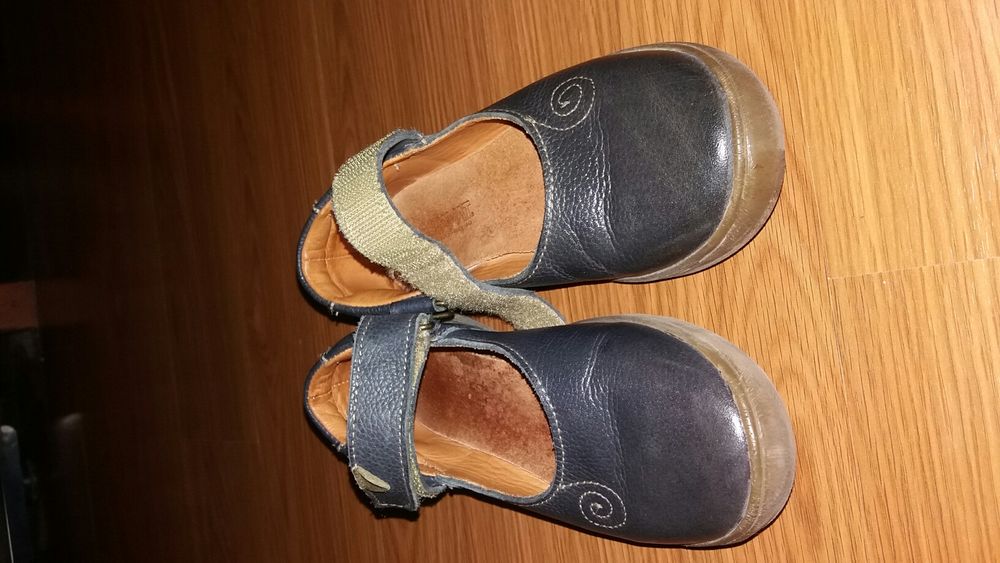 Pantofi fetite din piele