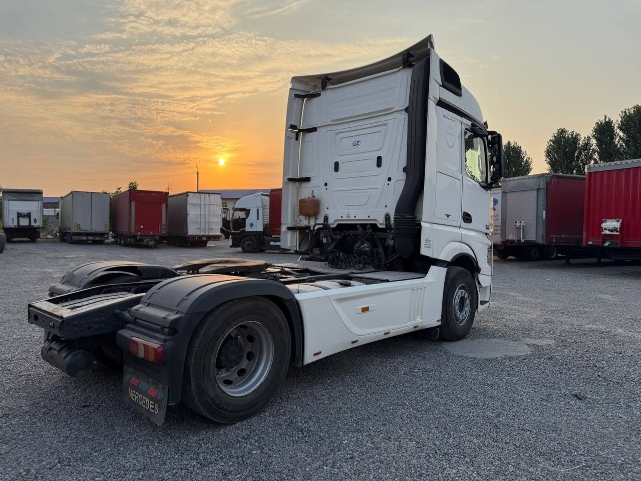 Mercedes Actros 1842 Сотилади