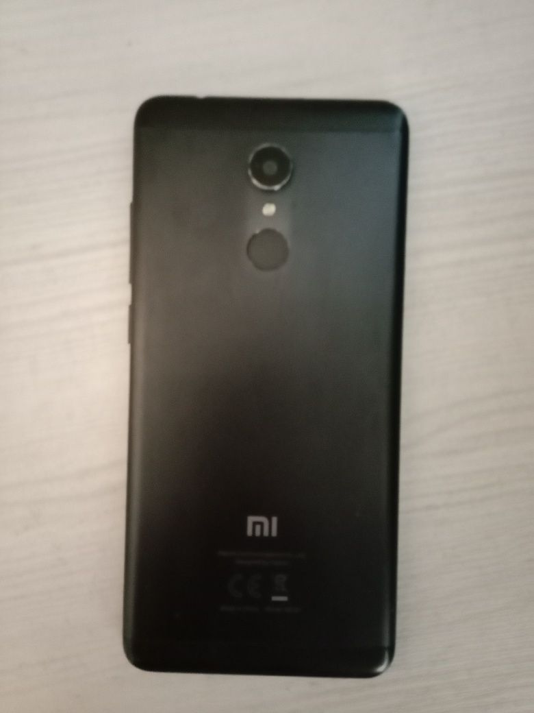 Телефон  Redmi 5