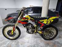 Vând cross Suzuki  250cc 2017