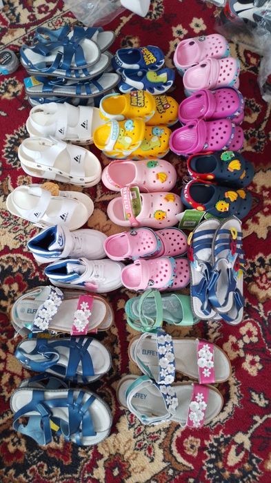 Кроссовки детские