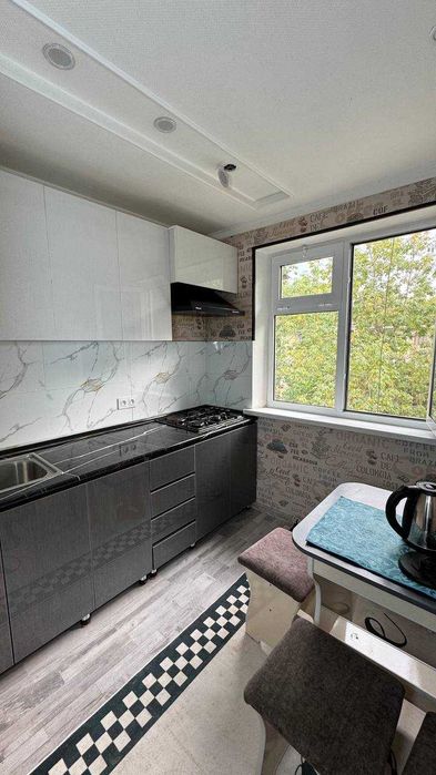 Фрунзиский Ойбек Раддом 1-xona yevro remont ID: 1389
