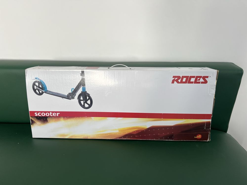 Самокат Roces с коробкой
