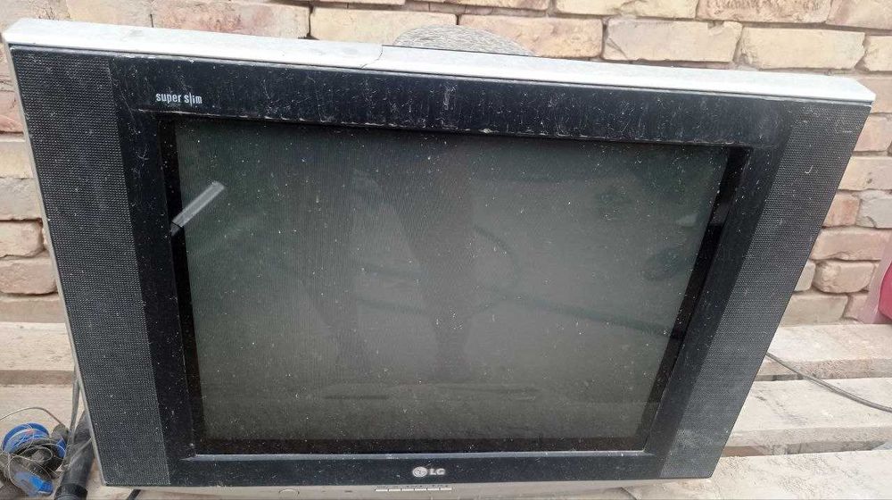 телевизор сатылады 150.000  оракбалга