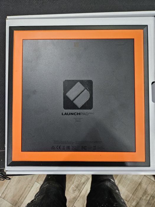 Novation Launchpad Pro MK3 midi controler schela lumini