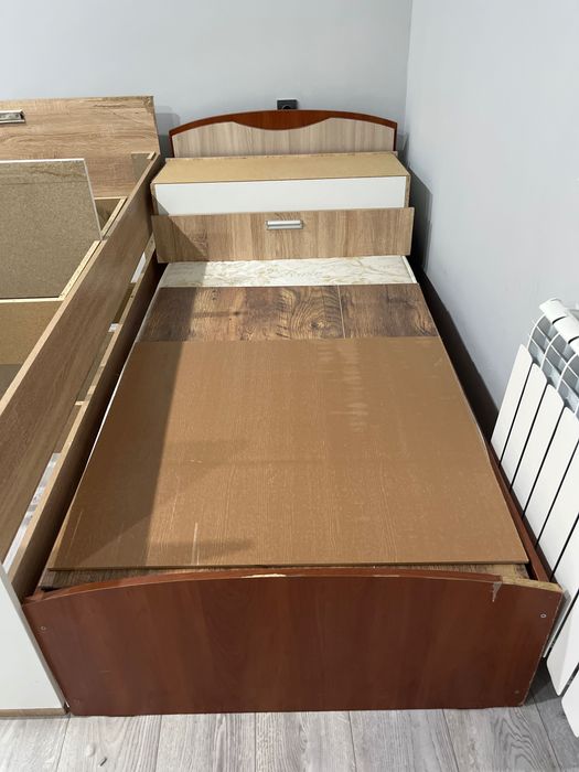 продам спальные кровати