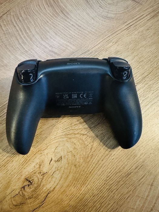 DualSense PS5 controller