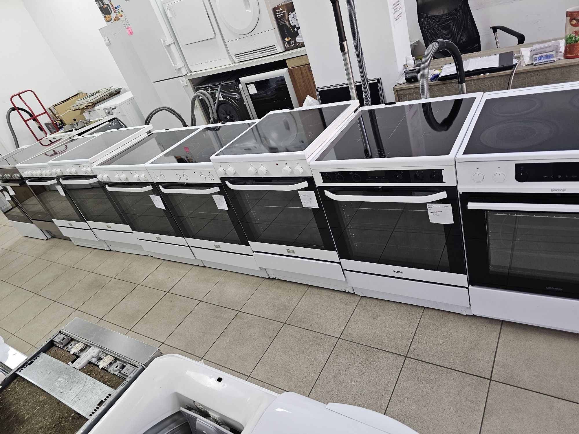 Печка с керамичени котлони Gorenje EC6451WPB