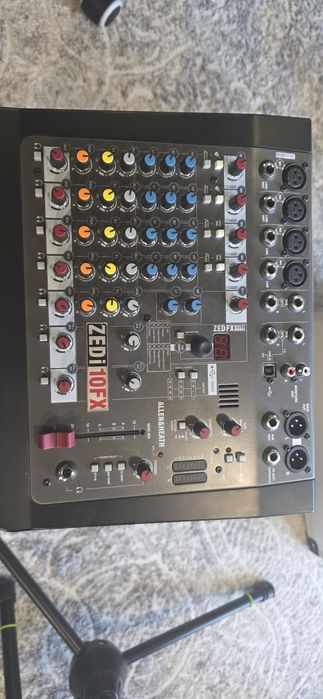 Mixer Allen & Heath ZEDi 10FX