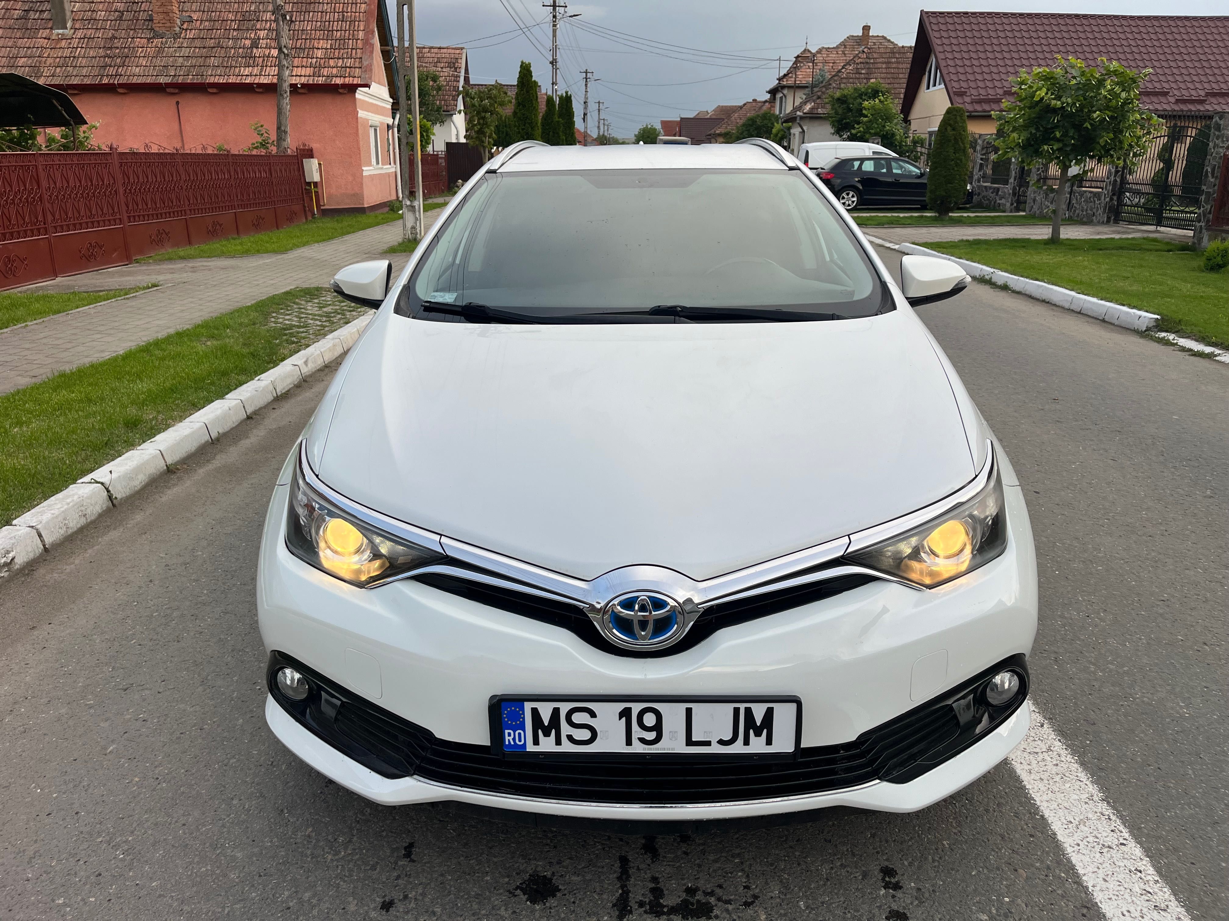 2016 Toyota Auris Hybrid break , 149000 km, proprietar