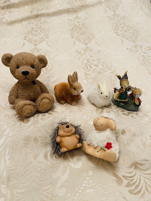 Bibelouri decorative pusculita cu banita noi, urs iepurasi oita arici