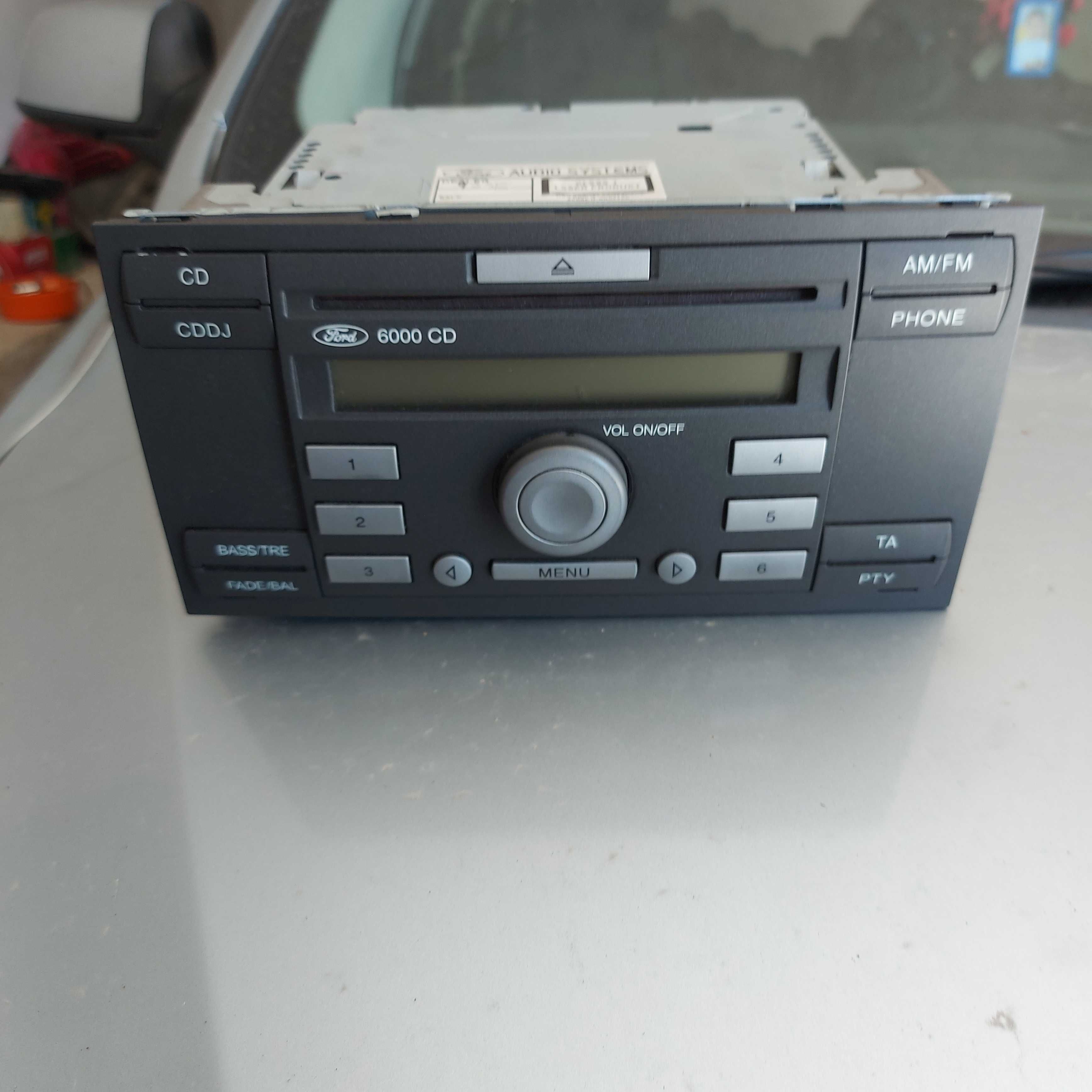 Радио и CD оргинално от Ford Focus мк2