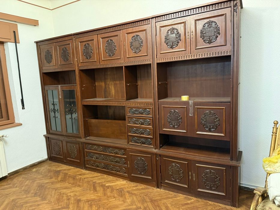 Vand biblioteca din lemn masiv