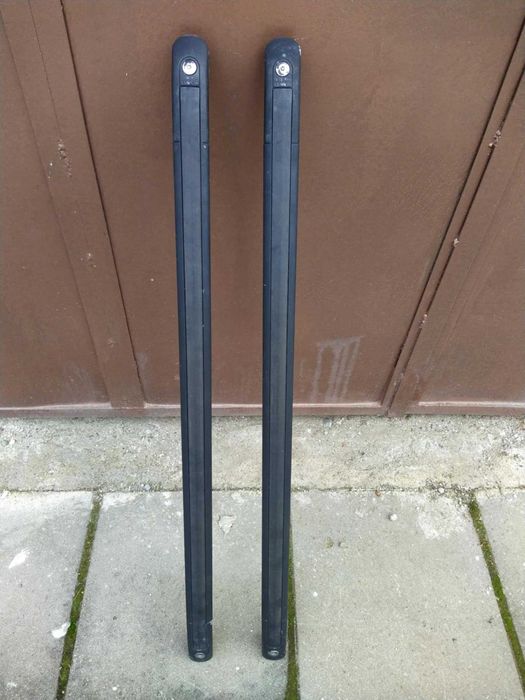 Продавам оригинални напречни греди за багажник за Рено Лагуна комби