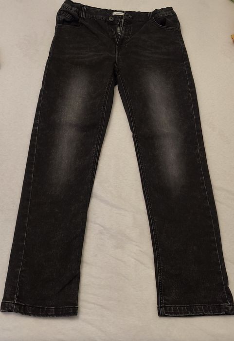 Pantaloni blugi marime 170