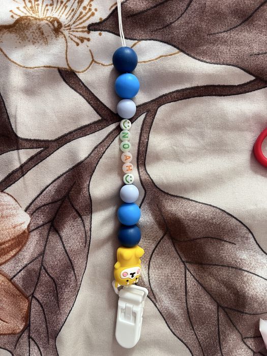 Lantisoare pentru suzeta bebelusului