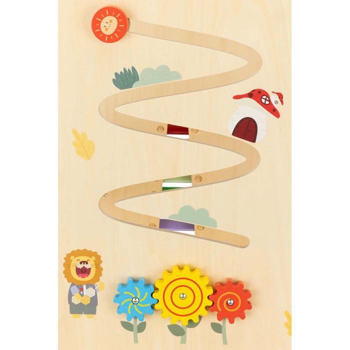 Монтесори кула с активности