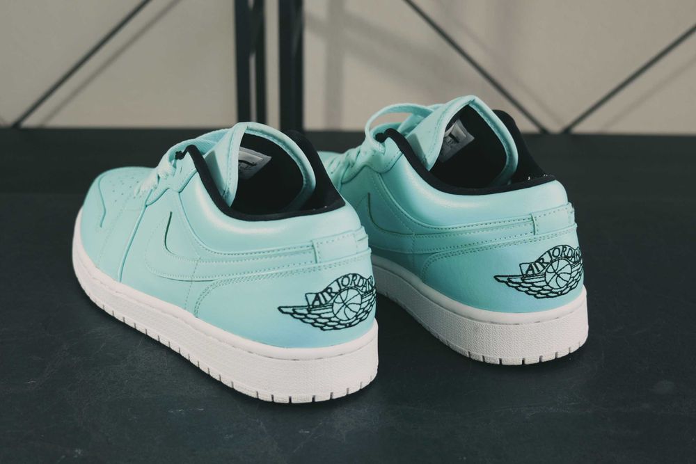 Air Jordan 1 Retro Low "Hyper Turquoise" - 42,5 номер Оригинални!