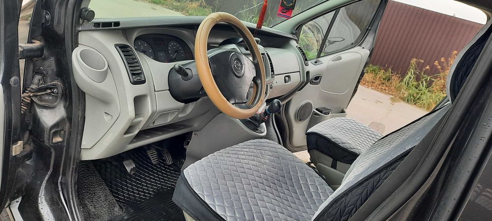 Opel Vivaro, 2,5 CDTI, 6 Locuri+ Duba ,6 Trepte , An 2006 , inm RO